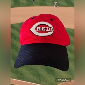 Cincinnati Reds Baseball Hat, NWOT, UNISEX